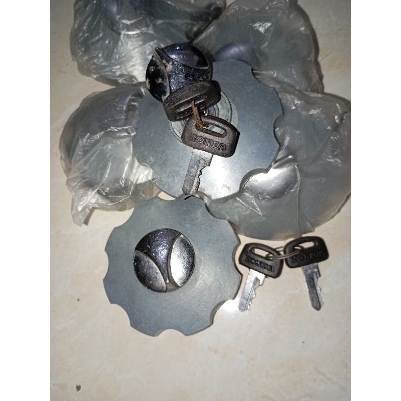 tutup tangki aplikasi honda cb cb12& cb175 twin cb72 cb77 dream cp cp77 police nos