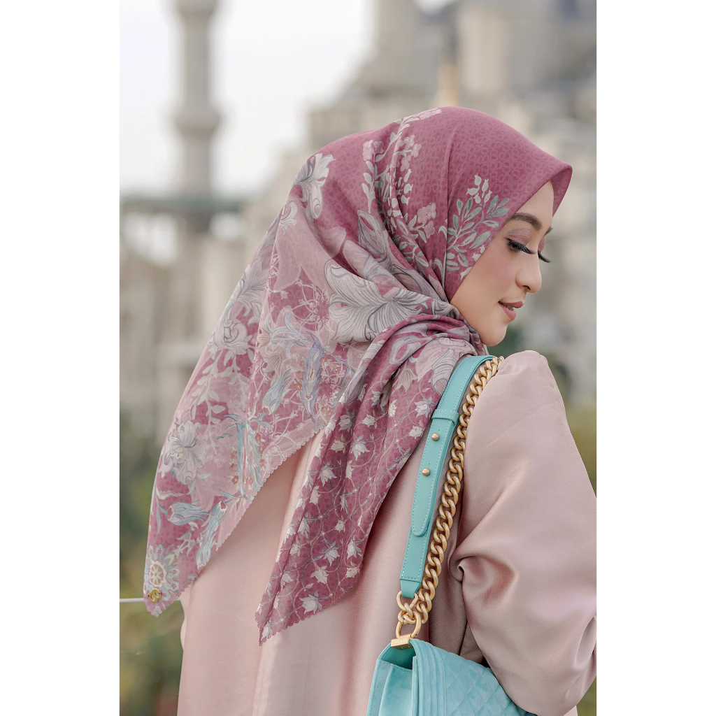 Button Scarves The Topkapi Voal Square - Raspberry