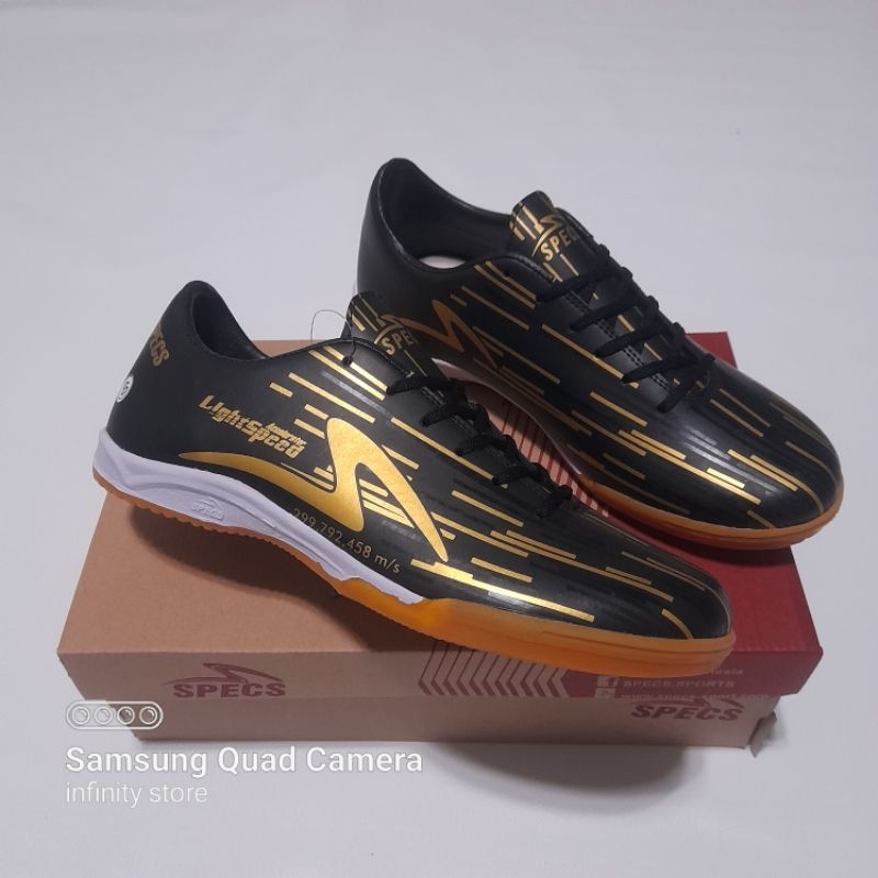 sepatu futsal anak specs lightspeed reborn junior hitam gold