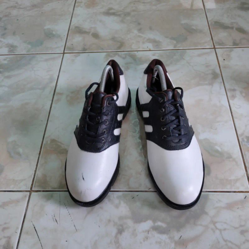 Sepatu Golf Adidas Z-Traxion (minus lepas lem sikit cek deskripsi)