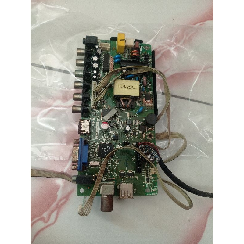 mesin tv Akari le 24p57