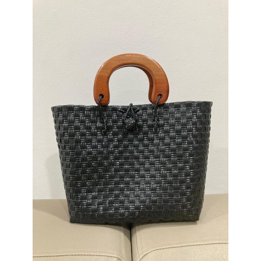 Tas Anyam Plastik Gagang Kayu