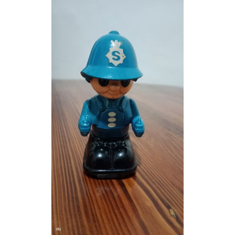 matchbox figure lesney
