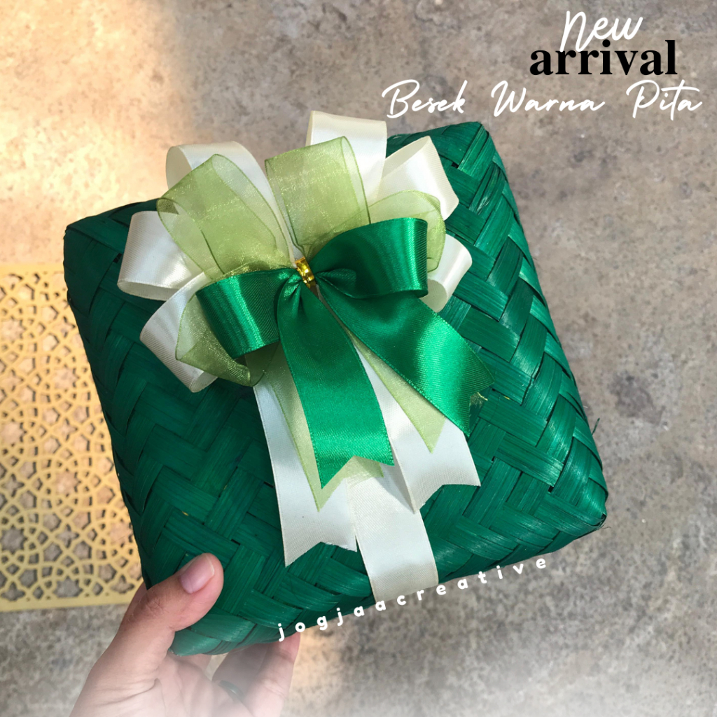 SEPASANG BESEK WARNA PITA /Besek hampers besek HANTARAN murah besek makanan hantaran cantik box maka