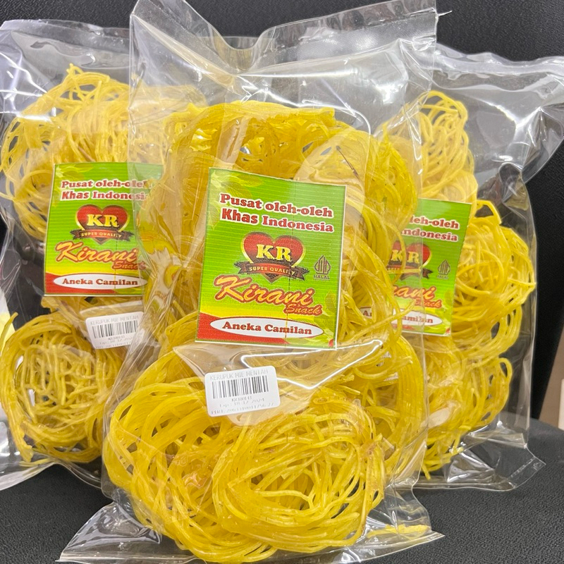 

KERUPUK MIE BUMBU MENTAH SIAP GORENG