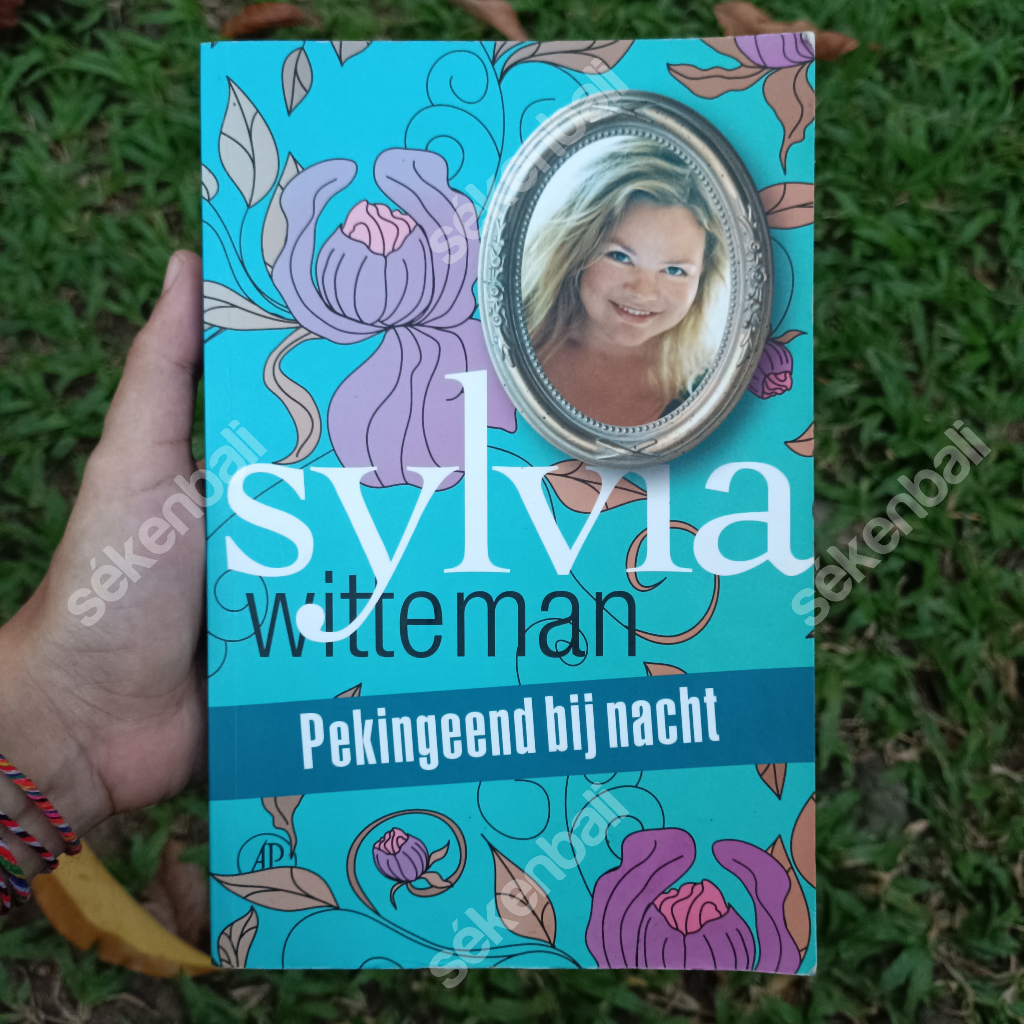 Novel Bahasa Belanda Pekingeend Bij Nacht by Sylvia Witteman (2007) - Novel Bekas Import - Dutch Nov