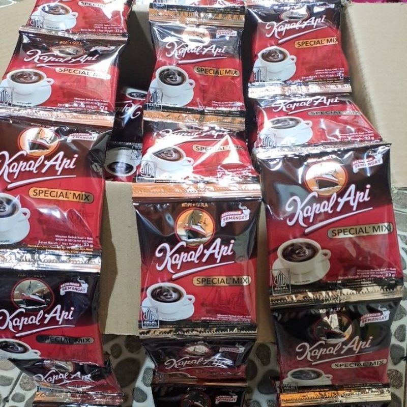 

RENCENGKAPAL APISPESIAL MIX 23gram 1renceng(10sachet)