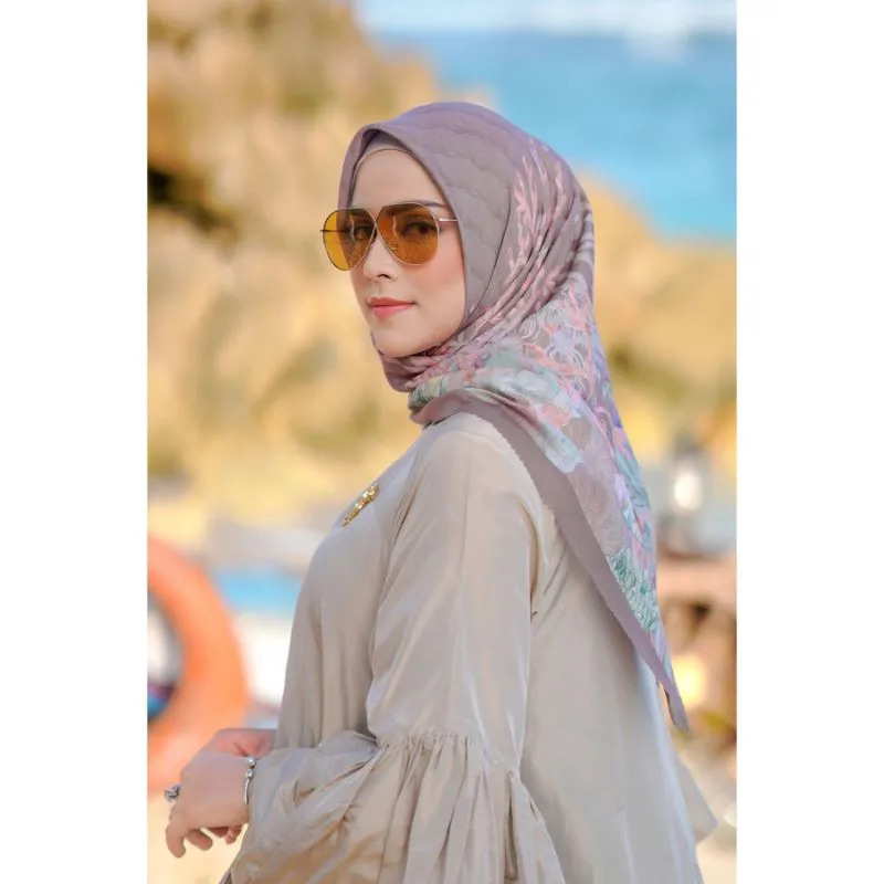 Buttonscarves The Little Mermaid - Taupe