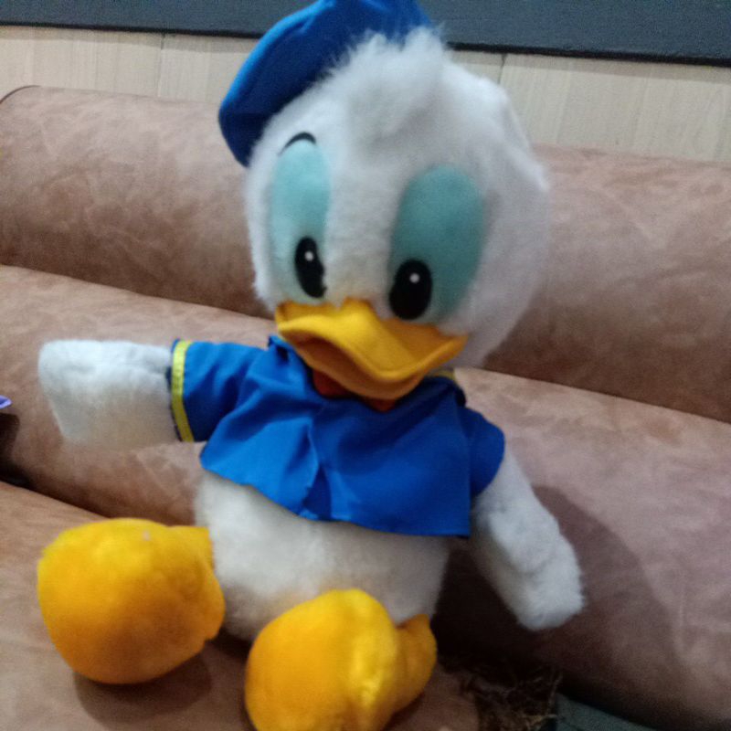 Boneka Donal Bebek baju pelaut biru