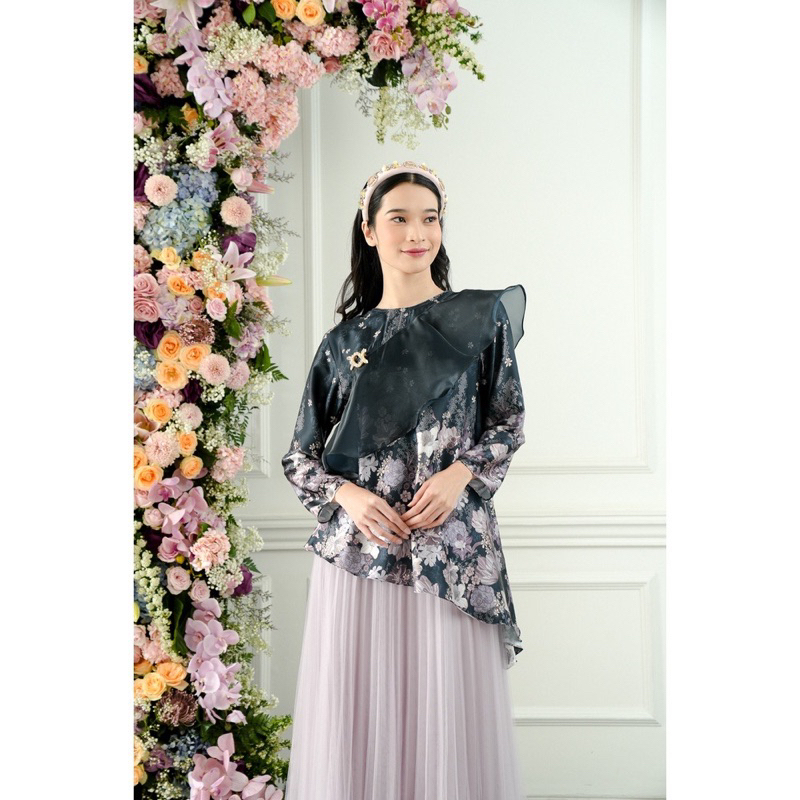 Preloved Anyelir Blouse Wearing Klamby Size S | Preloved Wearing Klamby