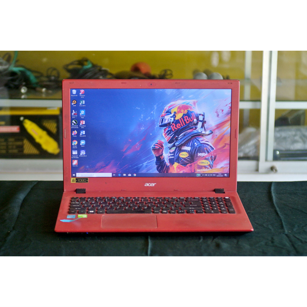Laptop Acer E5-573G Intel core i7 Ram 8GB SSD Nvidia GeForce Gaming Desain