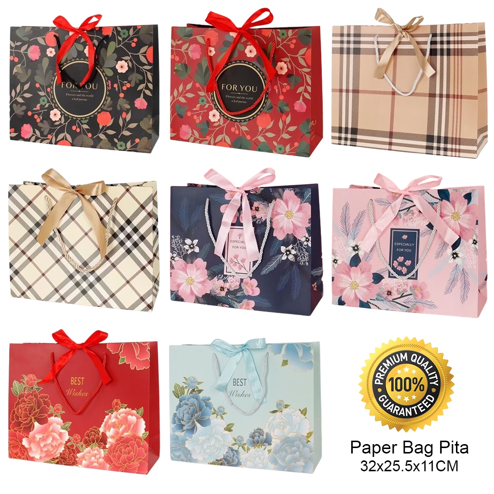 

32x25.5x11cm Premium Hampers Goodie Bag / Paper Bag Pita Motif / Tas Kado Gift 06