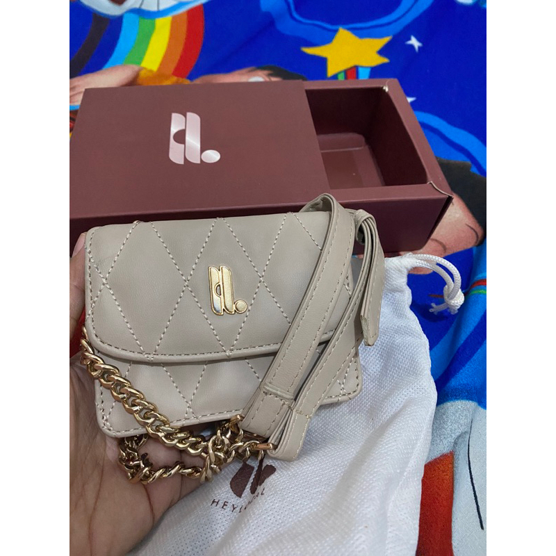Preloved tas mini by Heylocal.id