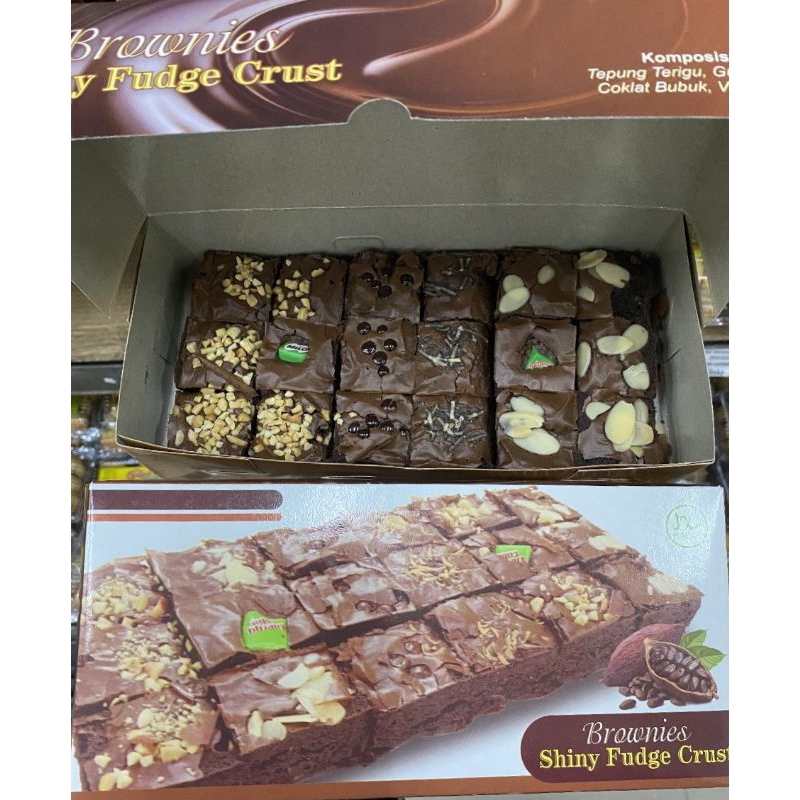 

Brownies Shiny Fudge Crust 18 sekat (2 PC)