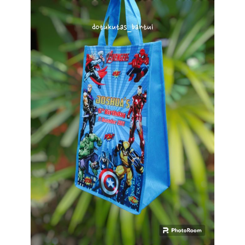 

SOUVENIR ULANGTAHUN/TAS SOUVENIR ULANGTAHUN/TAS TASYAKURAN ULTAH CUSTOM