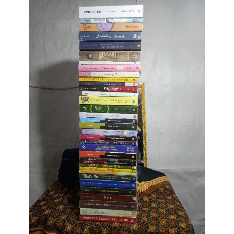 lovely heist [preloved] udah booked