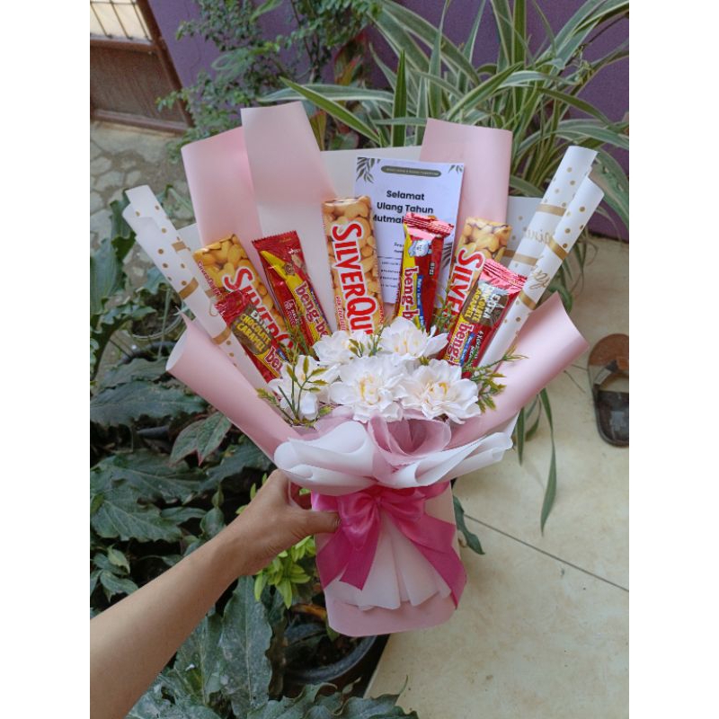 

Buket Bunga Wisuda Buket Cokelat Free Kartu Ucapan