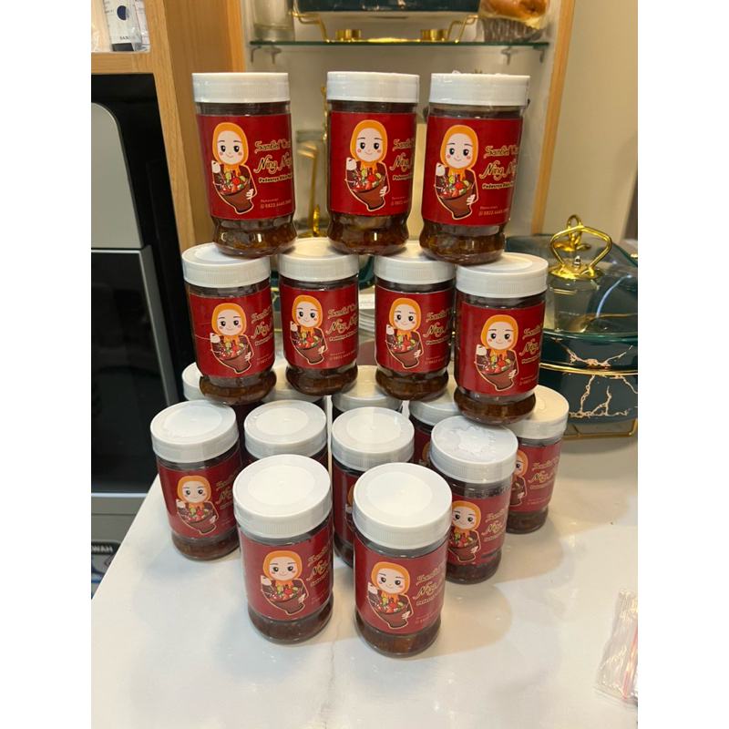 

sambal cumi ning naya enak bikin nagih 175g rasa nendang Baby cumi asin asli sari laut