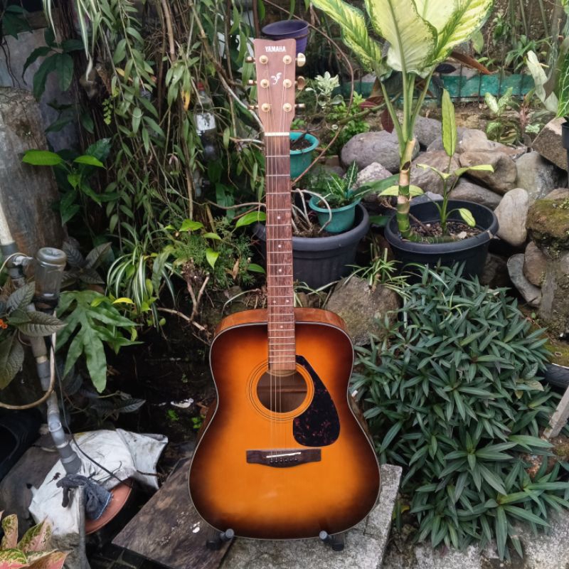 Gitar Akustik Yamaha F335 TBS Original Second Mulus Istimewa