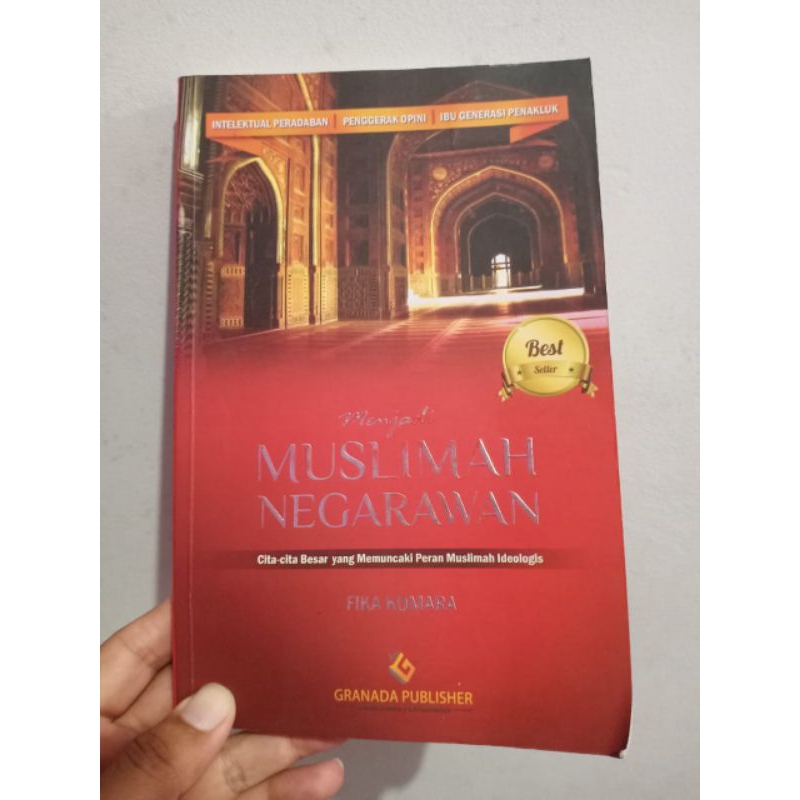 Menjadi Muslimah Negarawan - Fika Komara