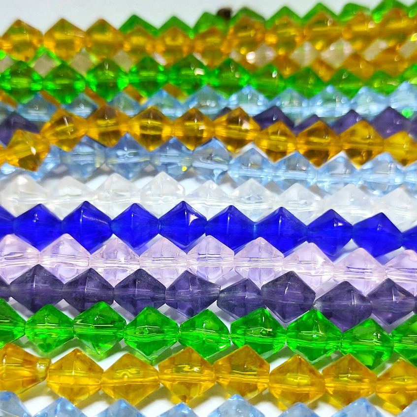 8 mm Manik Mutiara Bicone Diamond Acrylic Bening