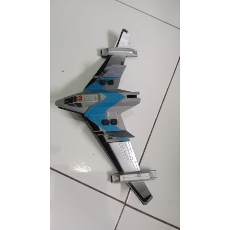 pesawat ultraman dyna super guts second