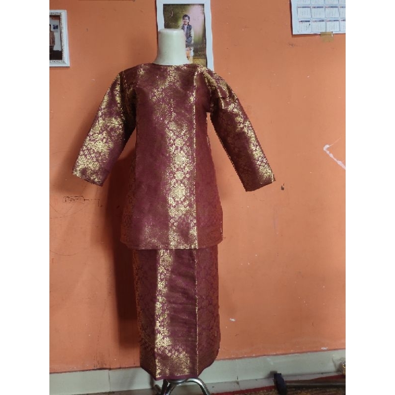 baju penari palembang maroon