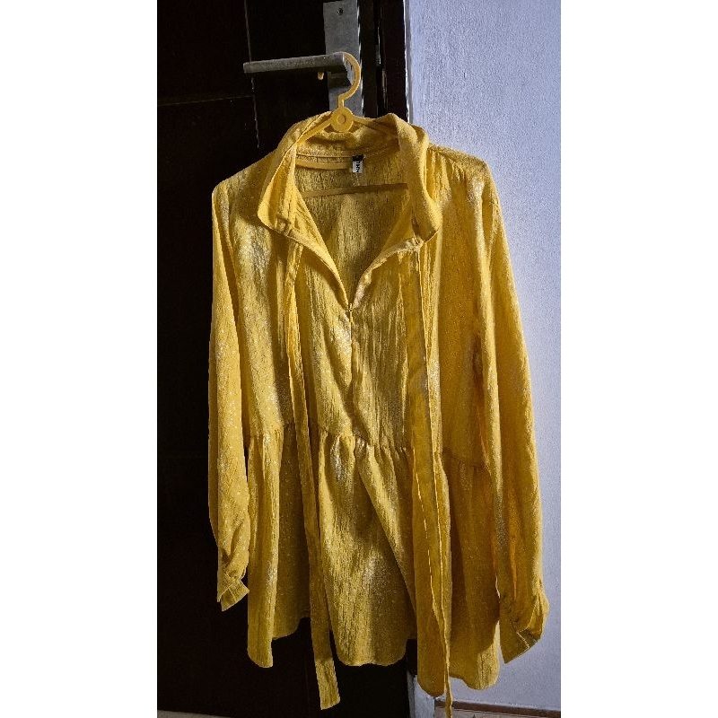 preloved, poppy blouse vanilla hijab, size s