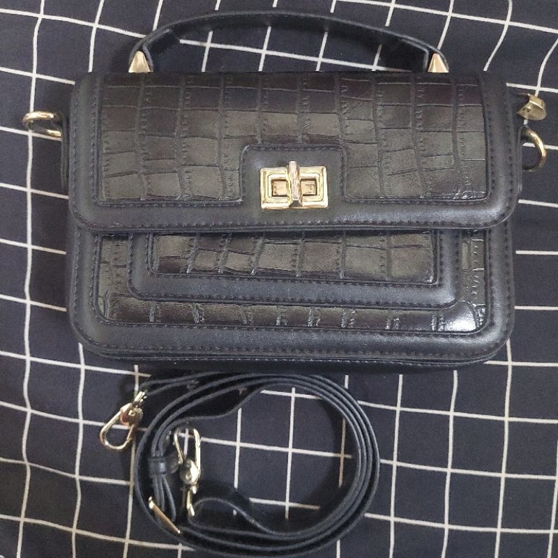 [PRELOVED] TAS TANGAN ELIZABETH 0022 1099 BLACK HITAM HAND BAG SLING KULIT KONDANGAN PESTA PARTY