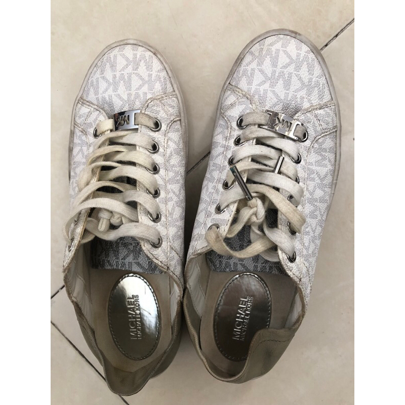 preloved MK sepatu original signature white kulit asli