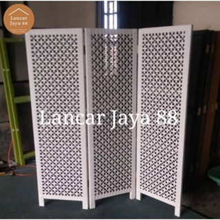 Sketsel Ruangan Rotan Sintetis 3 Pintu Tinggi 170 Cm