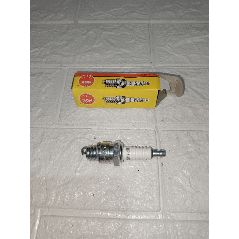 busi NGK BP7HS