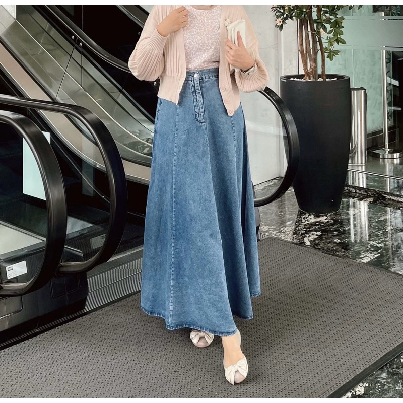 NEW DENIM SKIRT ALEZA LABEL