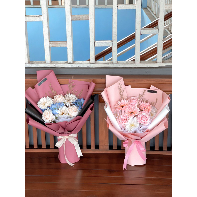 

ready stock Medium artificial mix flowers/ buket wisuda/ buket anniversary/ buket ulang tahun