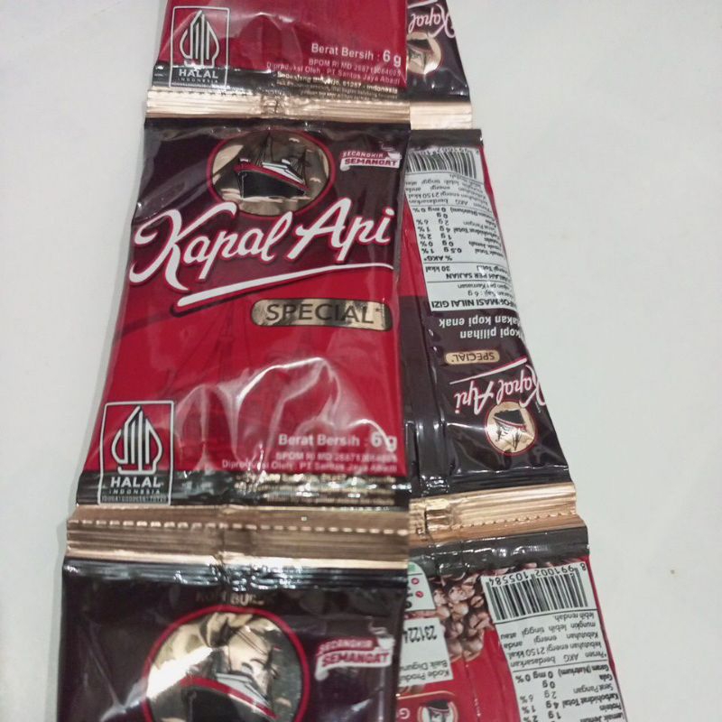 

Kopi Bubuk KAPAL API Special Kopi Hitam Sachet 6g