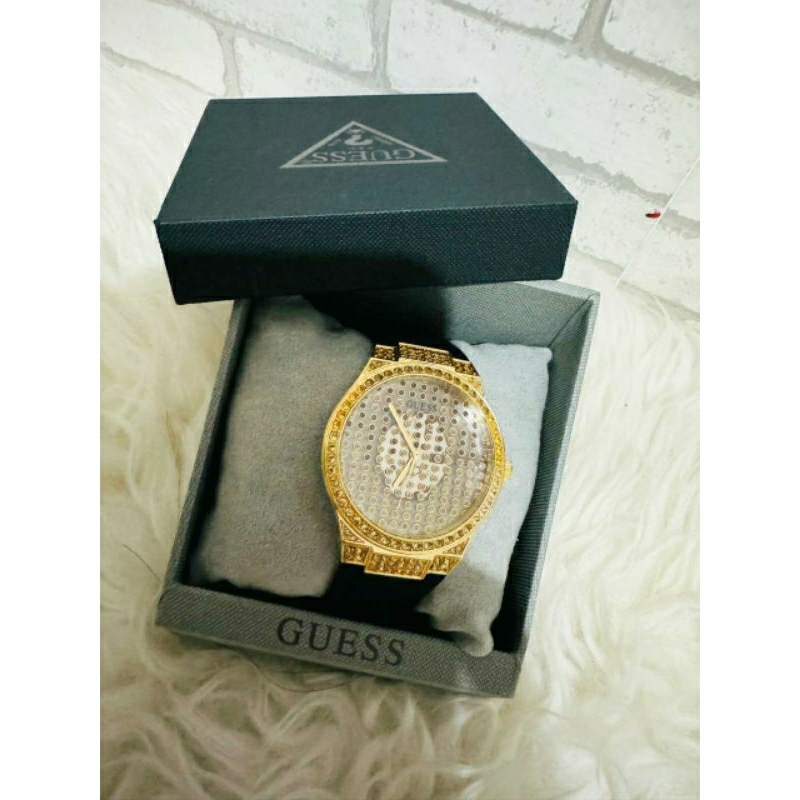 Preloved Jam Wanita Guess