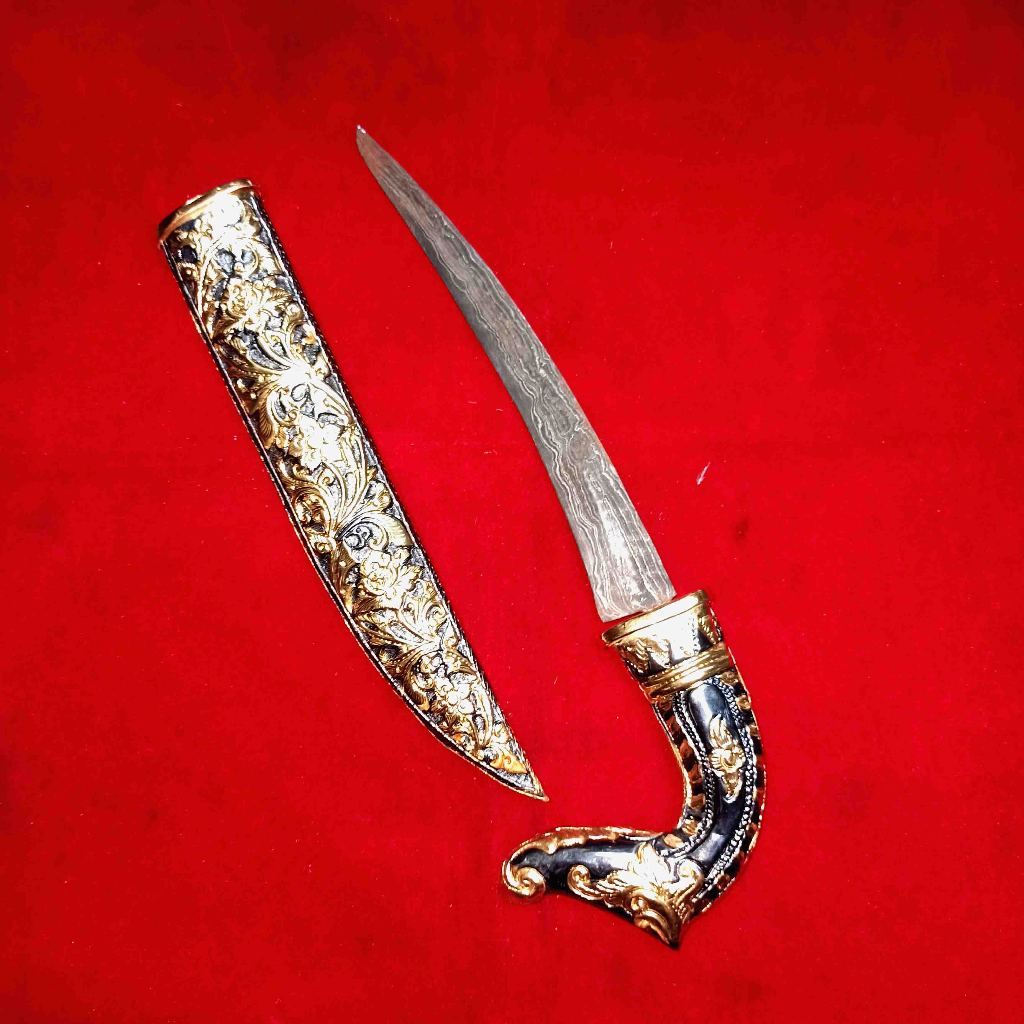 Keris Bugis Badik Pamor Kulit Semangka Warangka Kuningan Silih Asih
