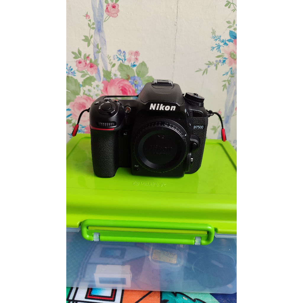 Nikon D7500 Body Mulus Seperti Baru (BO)