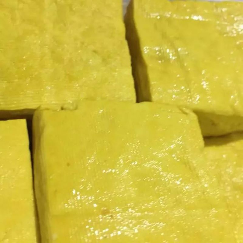 

tahu susu warna kuning per pack isi 10