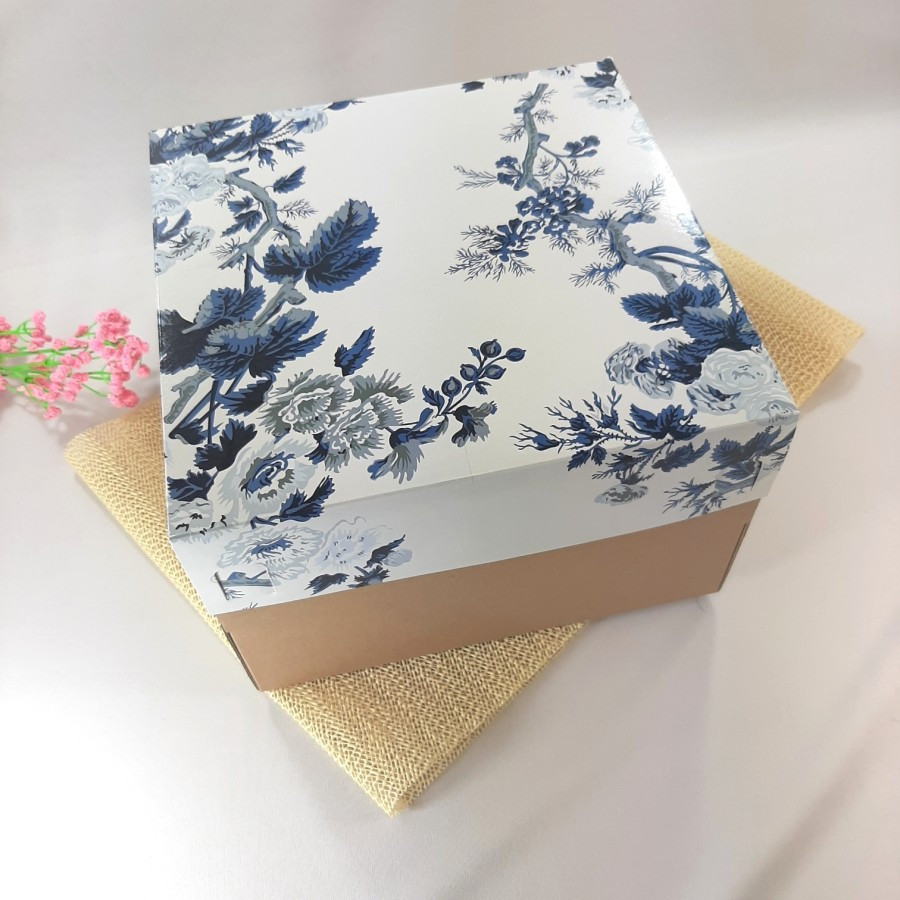 

( 10 pcs ) Cake Box Motif Bunga Biru Tutup Duplek Kardus Corugated Kotak Hampers Packaging Kue Lapis