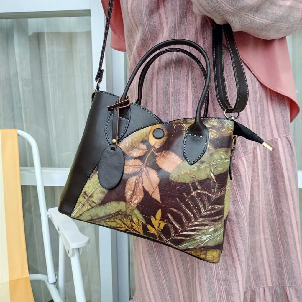 tas selempang wanita tas kulit sapi asli eco print