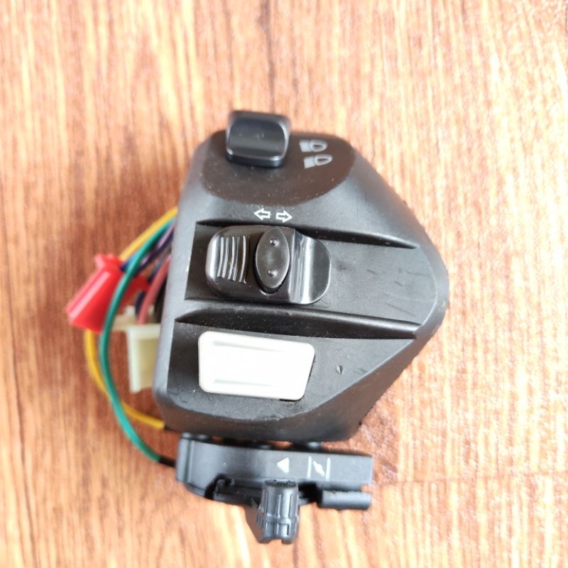 SAKLAR LAMPU KIRI LH MIO SPORTY
