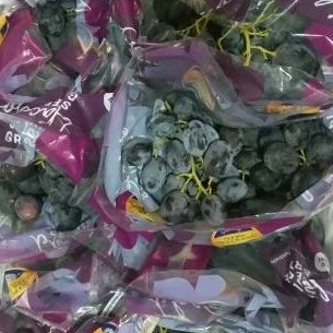 

ANGGUR HITAM /SEEDLES NON BIJI / kg maniss full