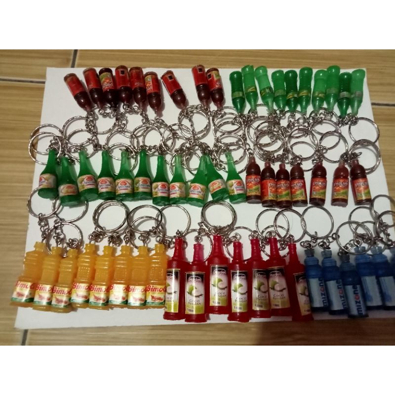 isi per 12 pcs gantungan kunci miniatur botol galon/cocacola/marjan/tehpucuk/kecap/sirupabc/myzone