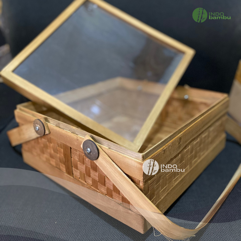 

Kotak seserahan premium transparan - Keranjang Bambu Mika 30X30 CM