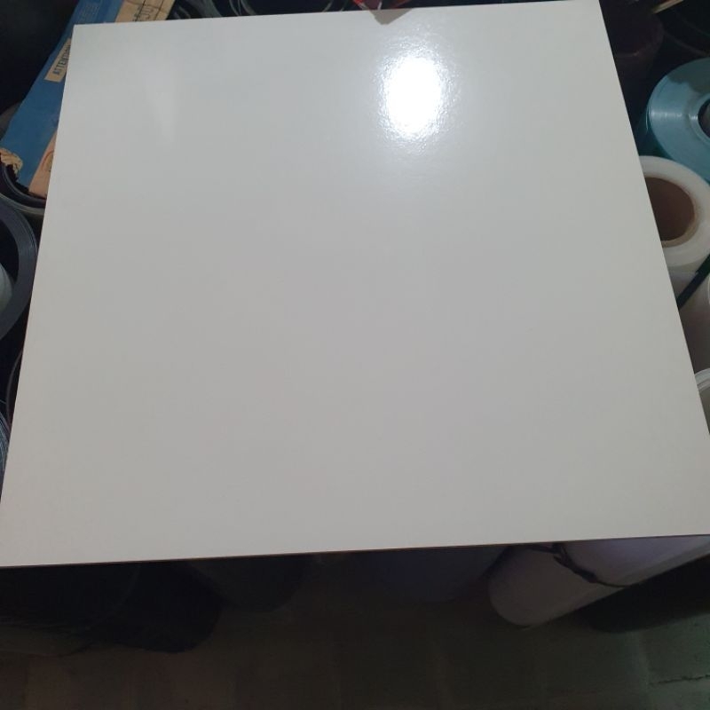 granit lantai kamar tidur teras ruang tamu rumah INFINITI 60x60 BUONO WHITE putih