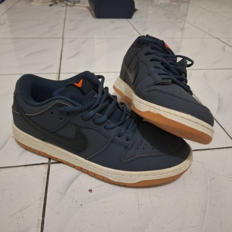 Sb dunk low navy gum size 40