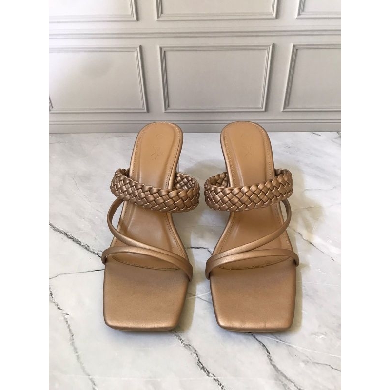 Preloved heels kavvi like new