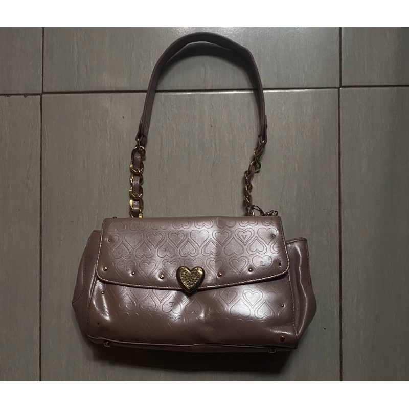 preloved vintage auth lovecat heart shoulder bag
