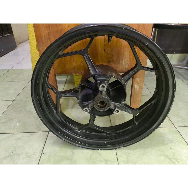 velg belakang original kawasaki ninja 250 fi z 250 fi ninja 250 karbu